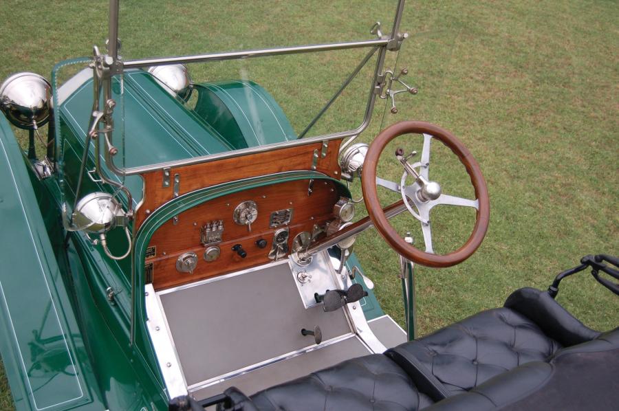 Торпедо Peerless Model 48-Six Roadster 1913 года  (фото 3 из 9)